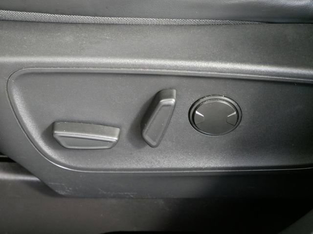 Certified 2025 Ford Escape Platinum AWD/4WD image 15