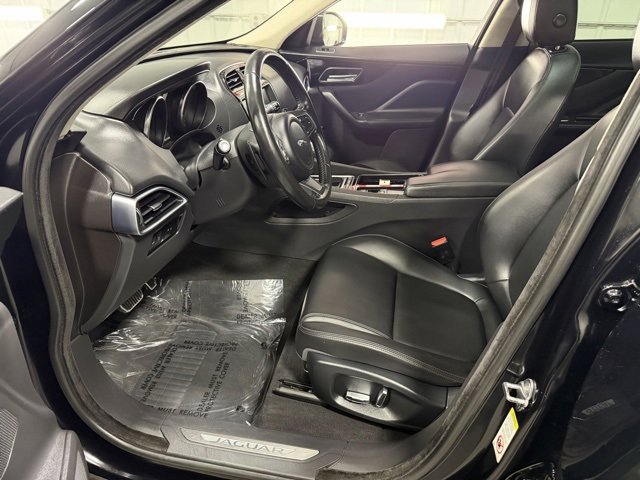 Used 2019 Jaguar F-PACE Premium image 12