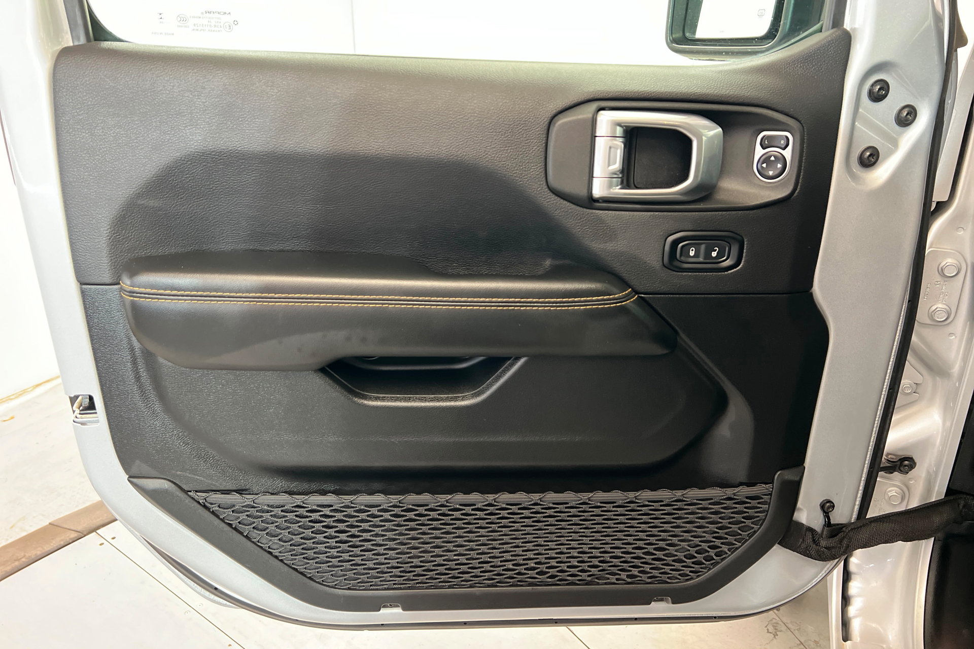 Used 2024 Jeep Wrangler Unlimited Sahara AWD/4WD image 14