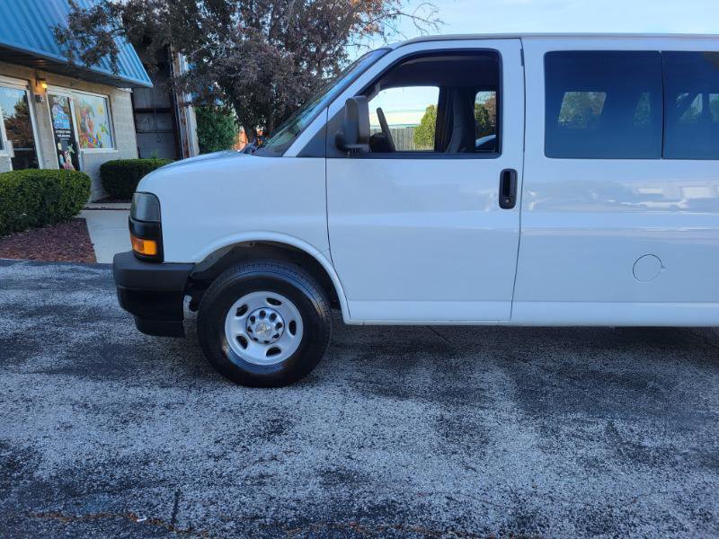 Used 2018 Chevrolet Express 3500 LS RWD image 72