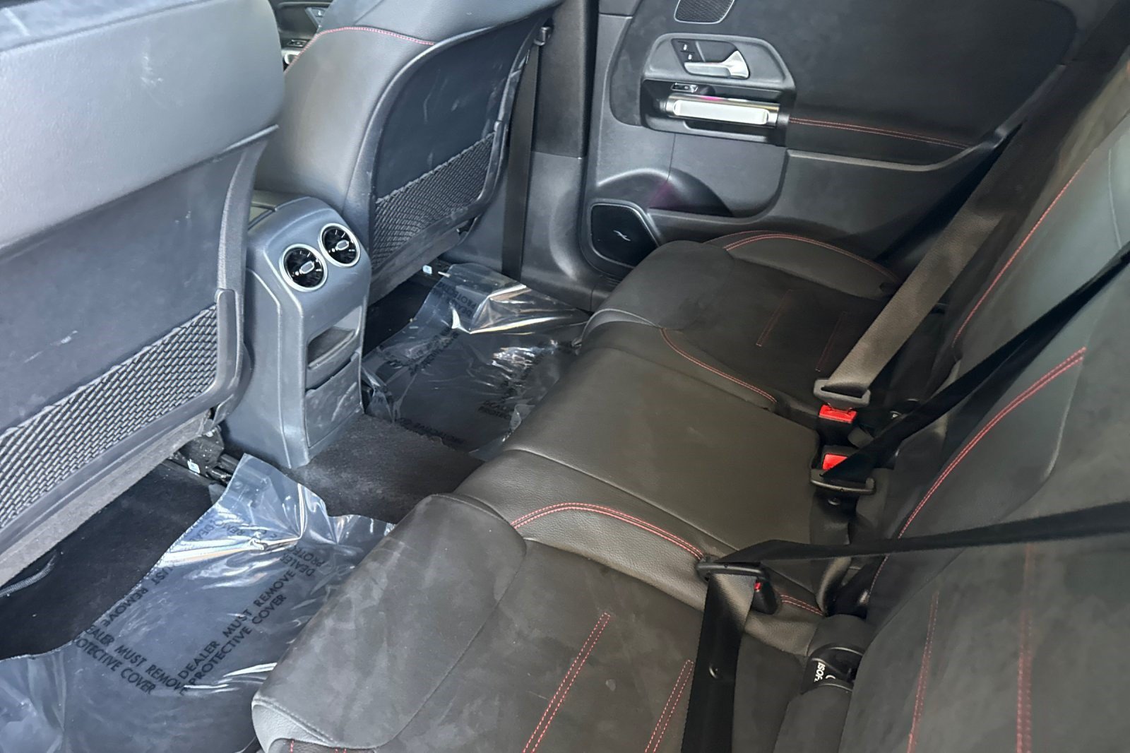 Certified 2024 Mercedes-Benz GLB 250 image 28
