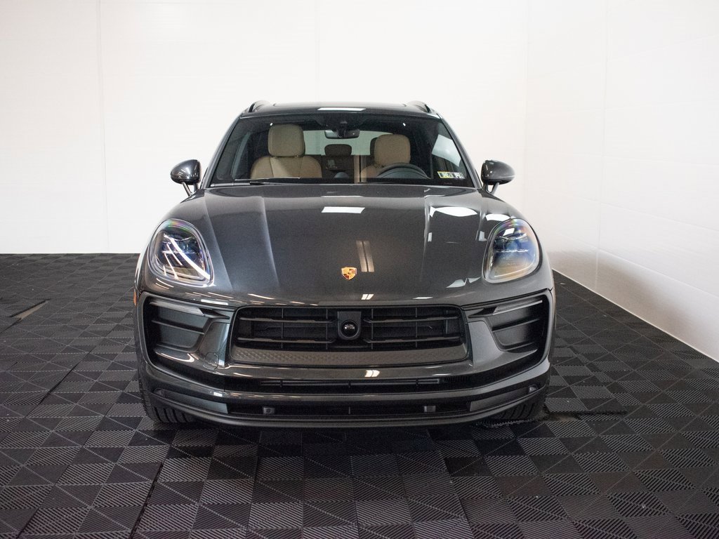 New 2025 Porsche Macan image 7