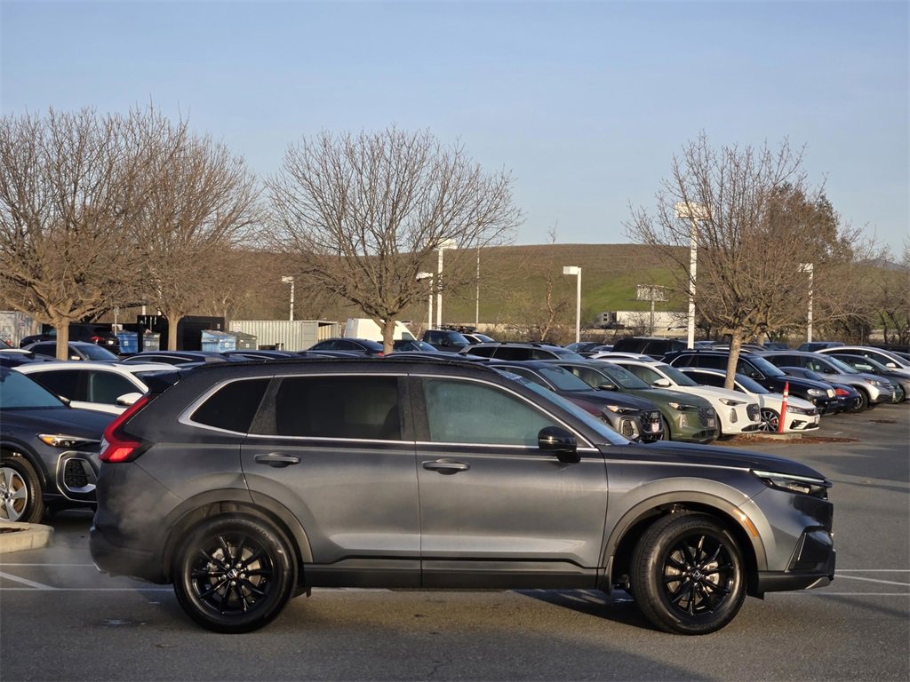 Used 2025 Honda CR-V Sport image 3