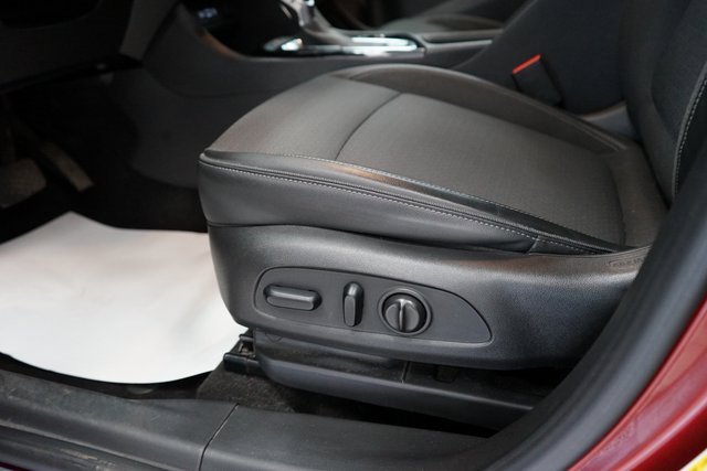 Used 2022 Buick Encore GX Select image 25