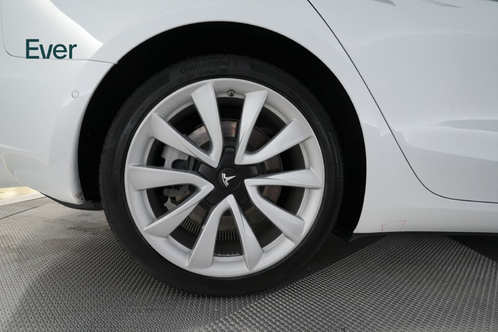 Used 2020 Tesla Model 3 Standard Range Plus RWD image 21