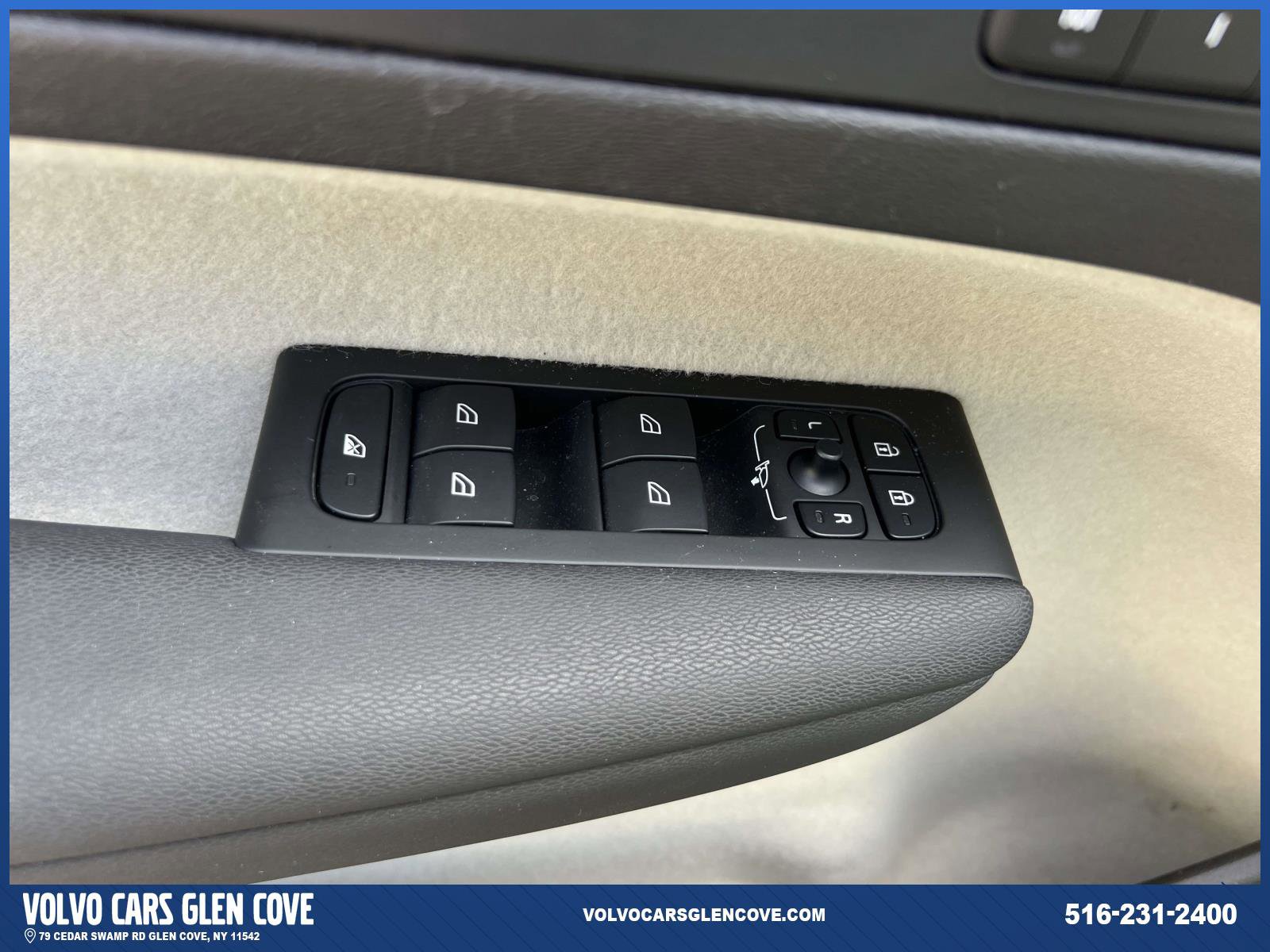 Certified 2023 Volvo XC40 B5 Plus w/ Driver Assist Package AWD/4WD image 16