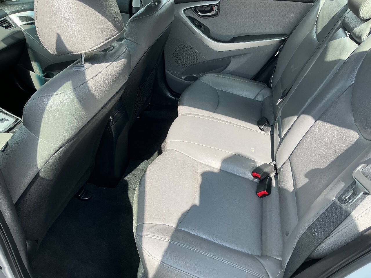 Used 2012 Hyundai Elantra Limited FWD image 15