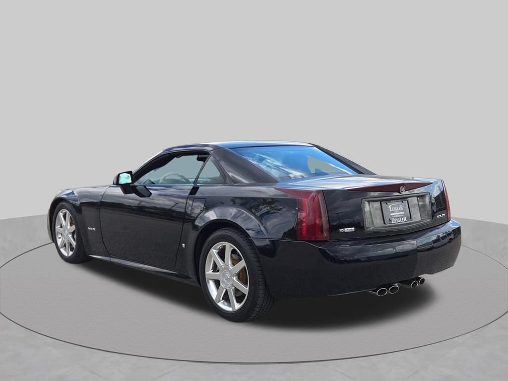 Used 2007 Cadillac XLR RWD image 4