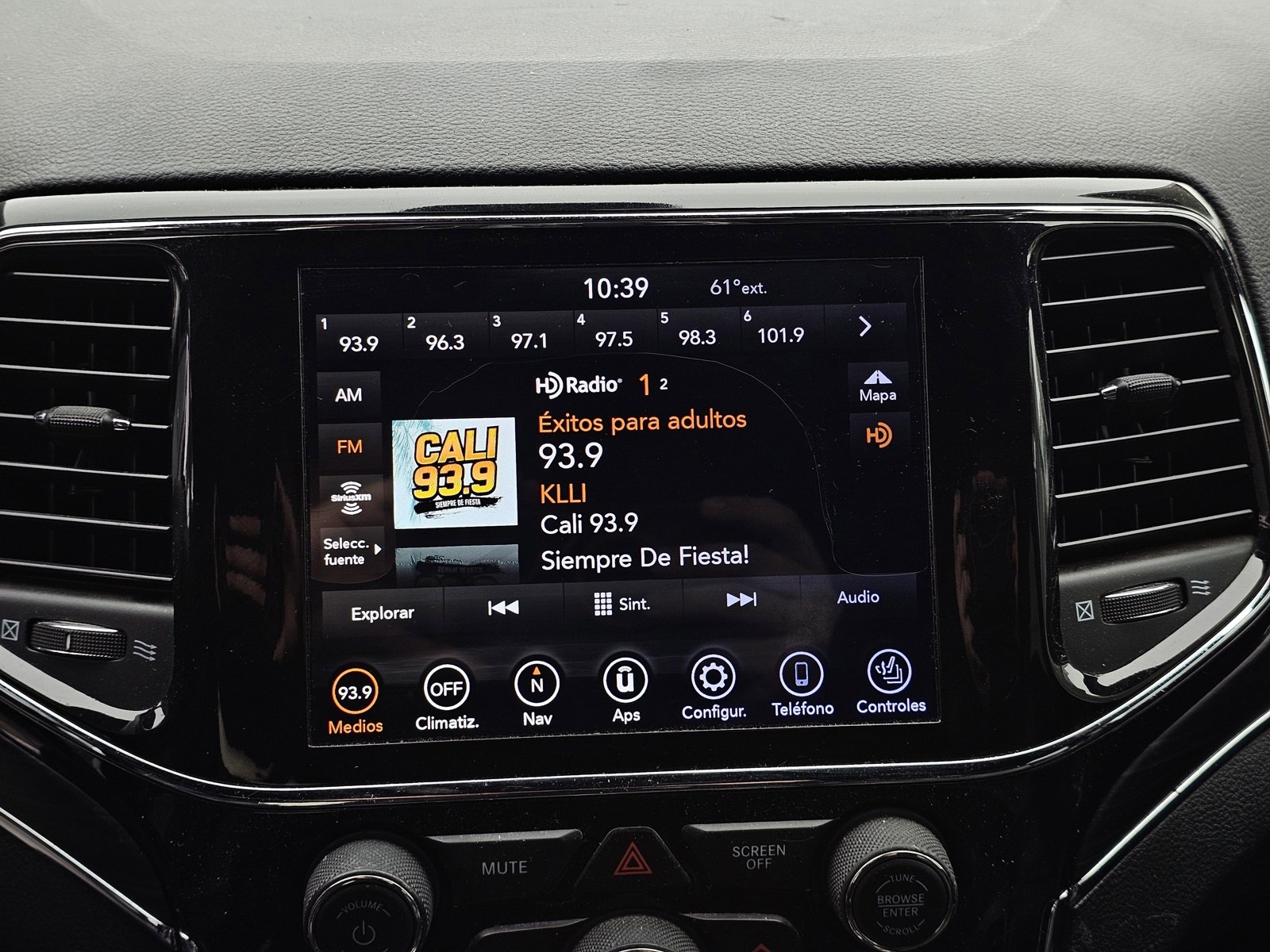 Used 2020 Jeep Grand Cherokee Limited w/ Luxury Group II image 13