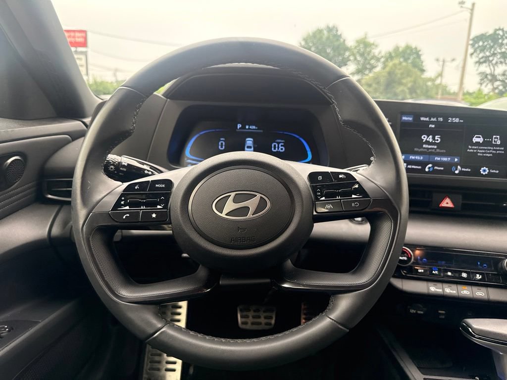 Used 2025 Hyundai Elantra Sport FWD image 20