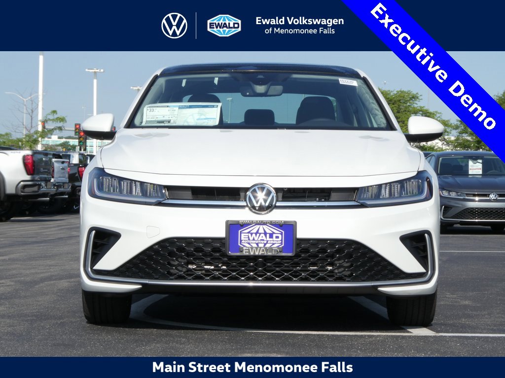 New 2025 Volkswagen Jetta SE image 23