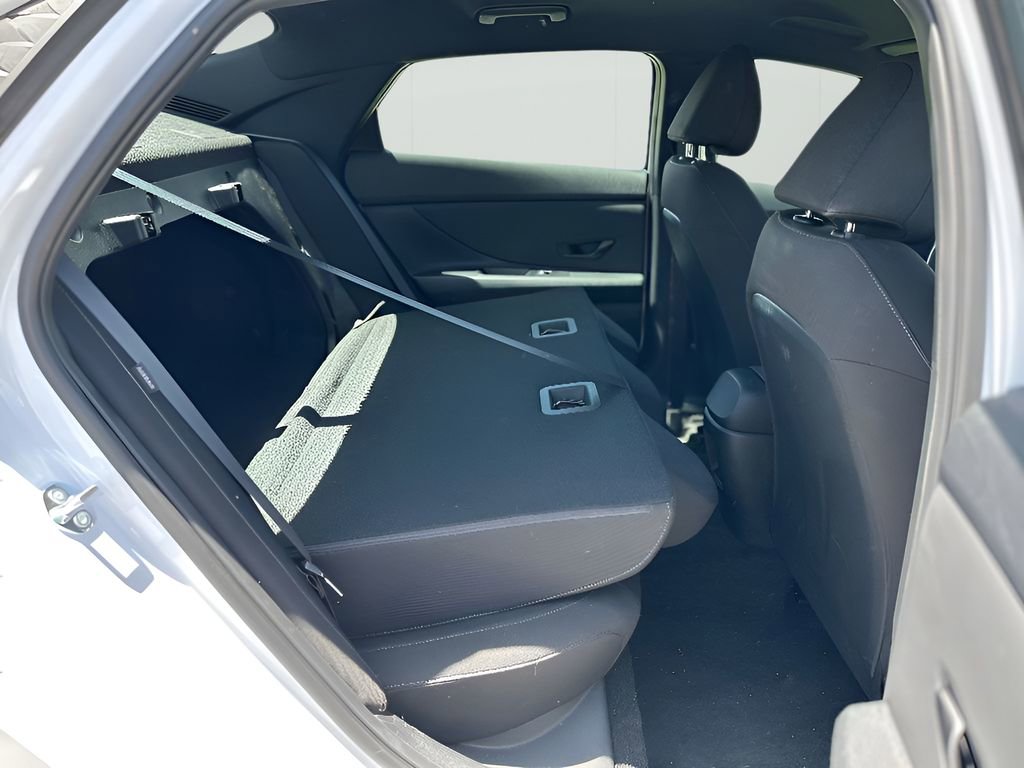 Used 2025 Hyundai Elantra Sport image 23