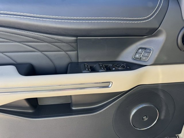 Used 2022 Ford Expedition Platinum image 10