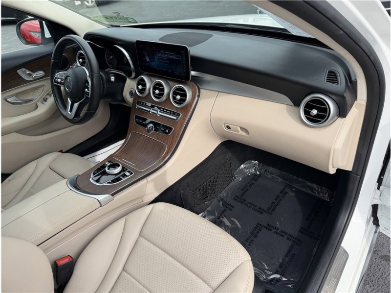 Used 2020 Mercedes-Benz C 300 Sedan image 31
