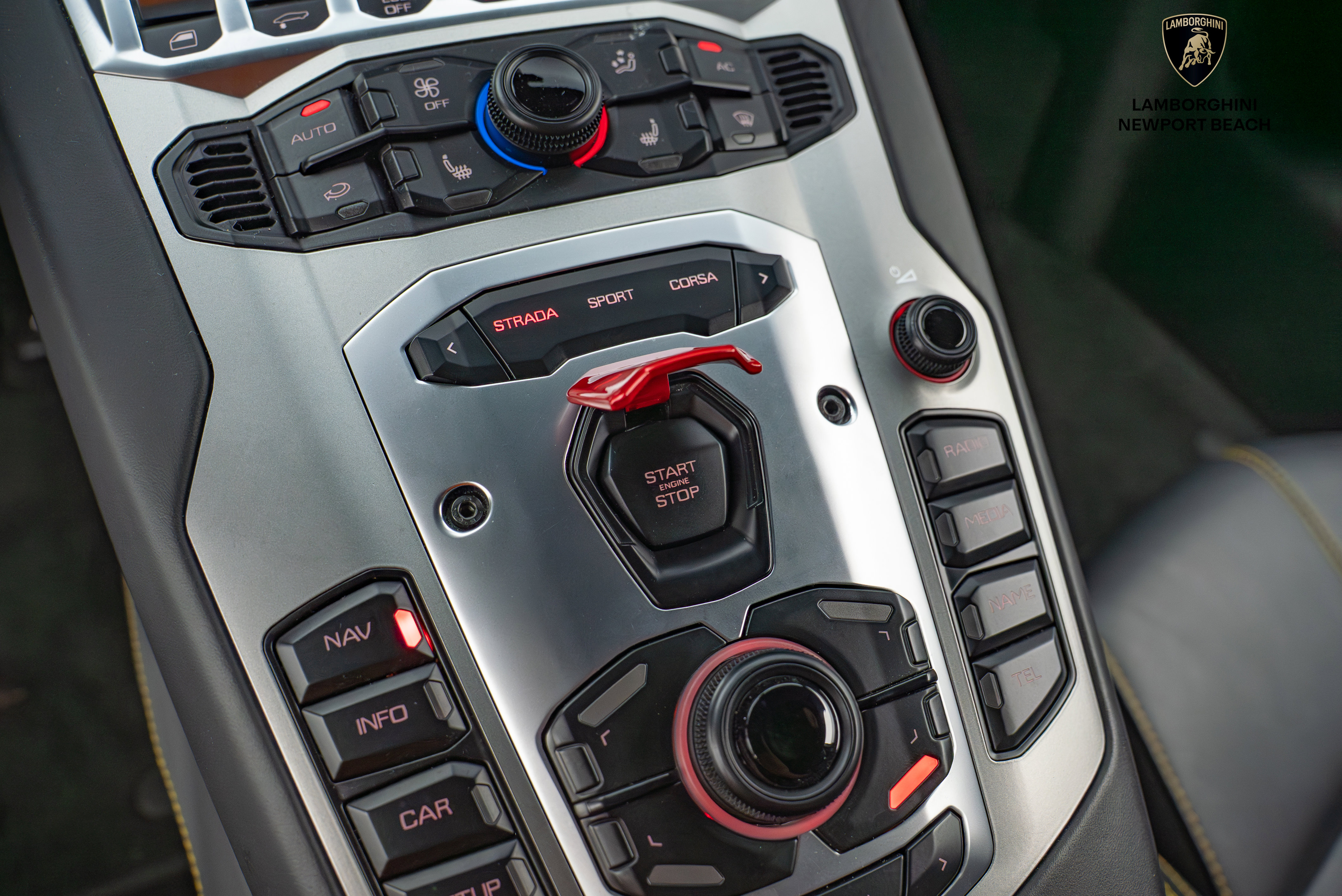 Used 2014 Lamborghini Aventador LP 700-4 image 35