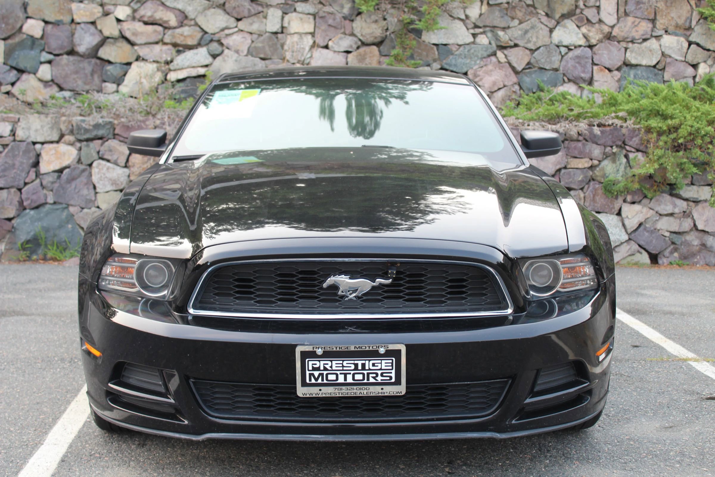 Used 2014 Ford Mustang V6 Coupe 2D image 3