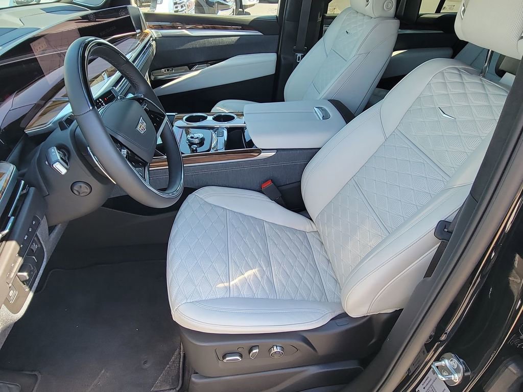 Used 2025 Cadillac Escalade ESV Sport Platinum image 19