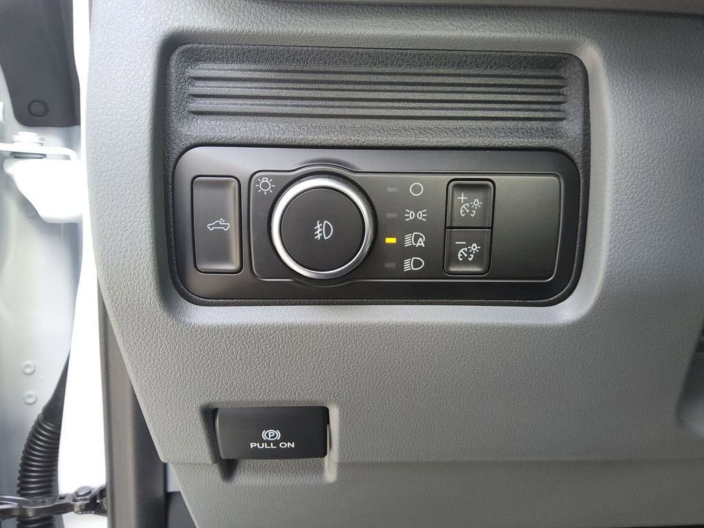 New 2026 Ford F550 2WD Regular Cab Super Duty image 7