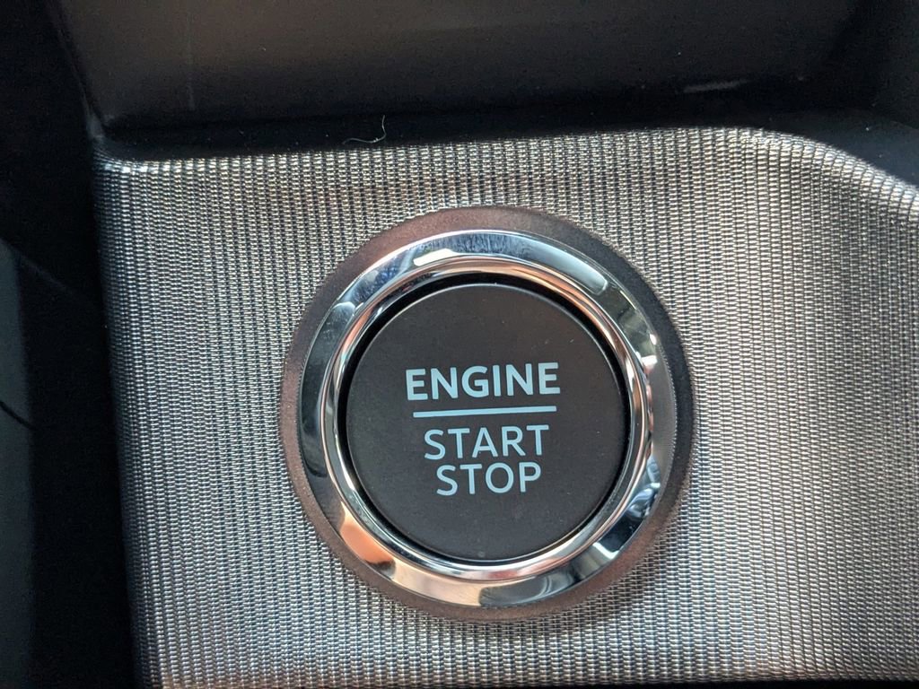 New 2026 Ford F350 Platinum w/ FX4 Off-Road Package image 31