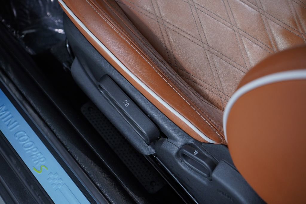 Used 2023 MINI Cooper SE image 14