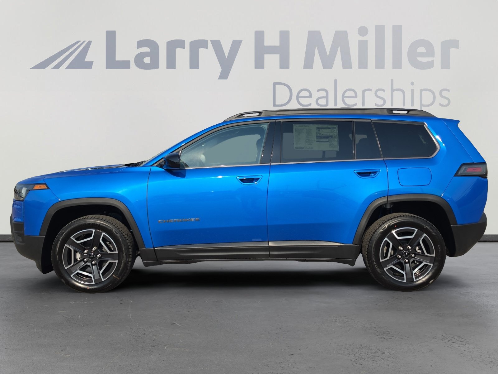 New 2026 Jeep Cherokee Laredo AWD/4WD image 2