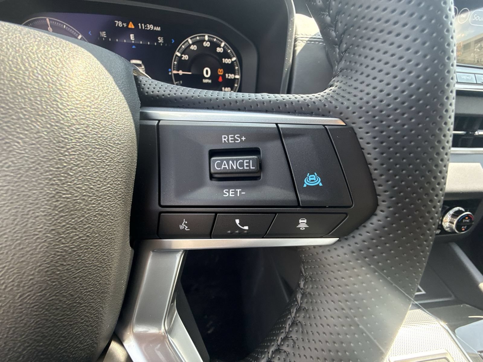 New 2026 Nissan Rogue Platinum AWD/4WD image 24