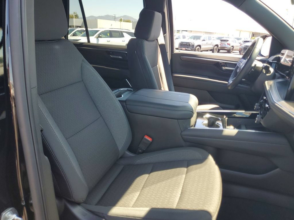 Used 2026 Chevrolet Tahoe LS RWD image 27