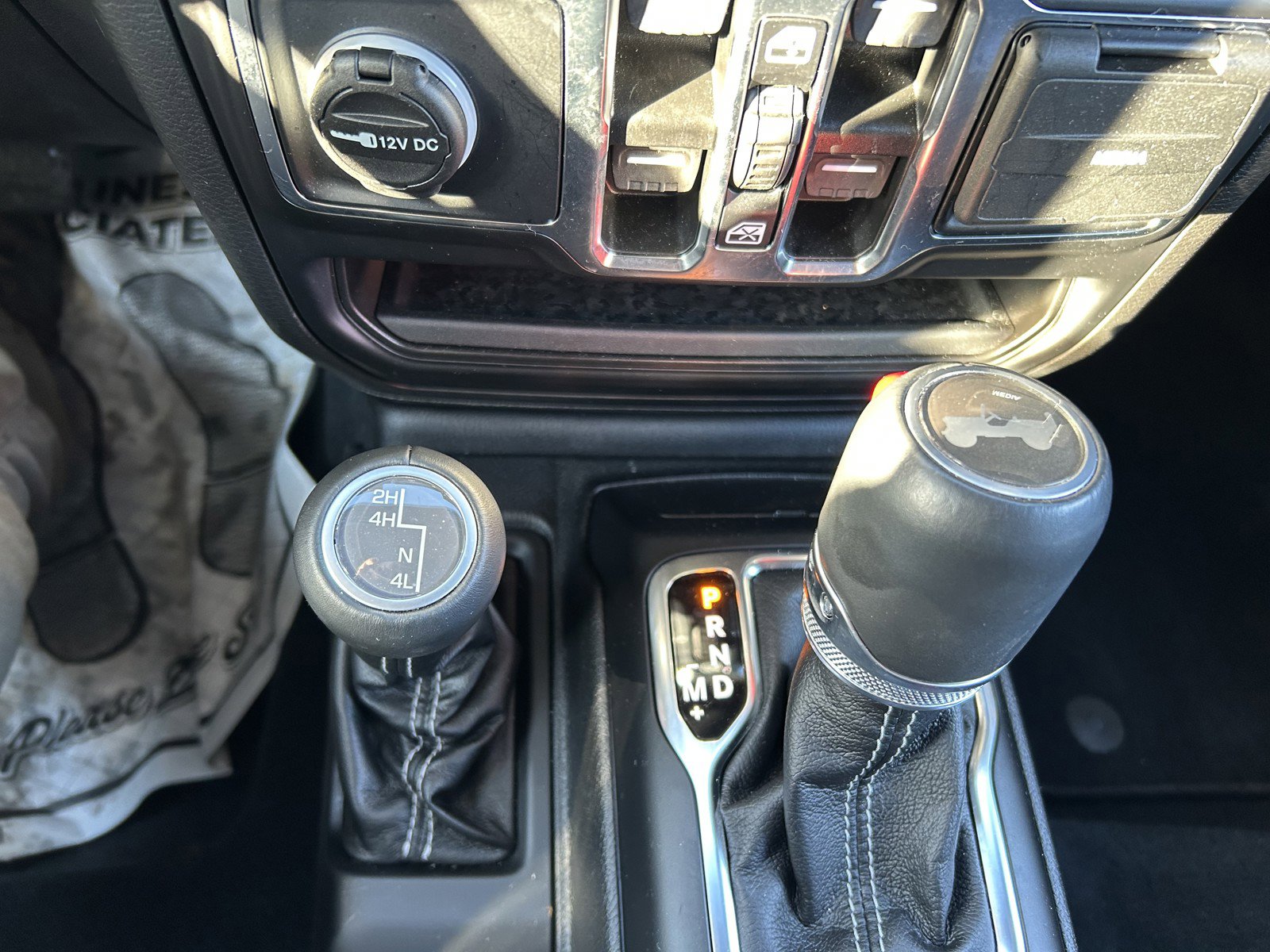 Used 2022 Jeep Wrangler Unlimited Sahara w/ Cold Weather Group image 30