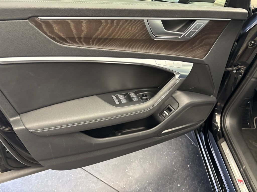 Used 2021 Audi A6 Premium Plus w/ Premium Plus Package AWD/4WD image 4