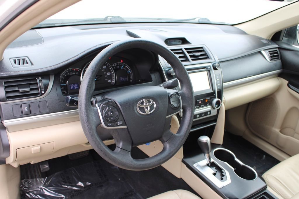 Used 2012 Toyota Camry LE image 17