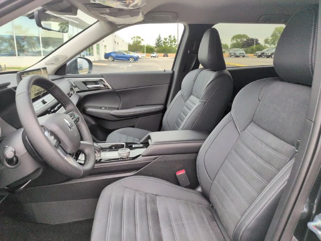 New 2026 Mitsubishi Outlander SE AWD/4WD image 18