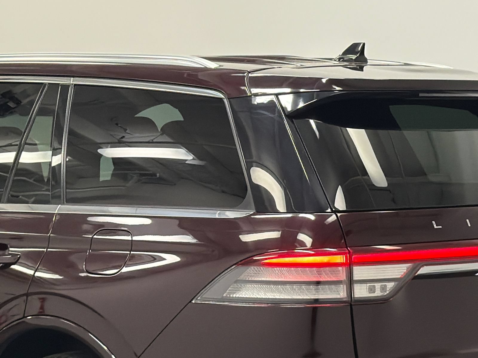 Used 2023 Lincoln Aviator Grand Touring w/ Equipment Group 301A AWD/4WD image 8