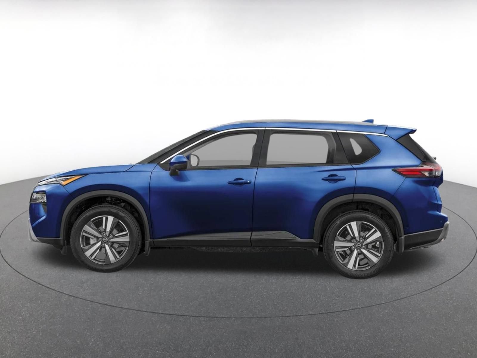 Used 2026 Nissan Rogue SL FWD image 3