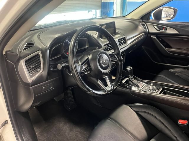 Used 2018 MAZDA MAZDA3 Touring FWD image 21
