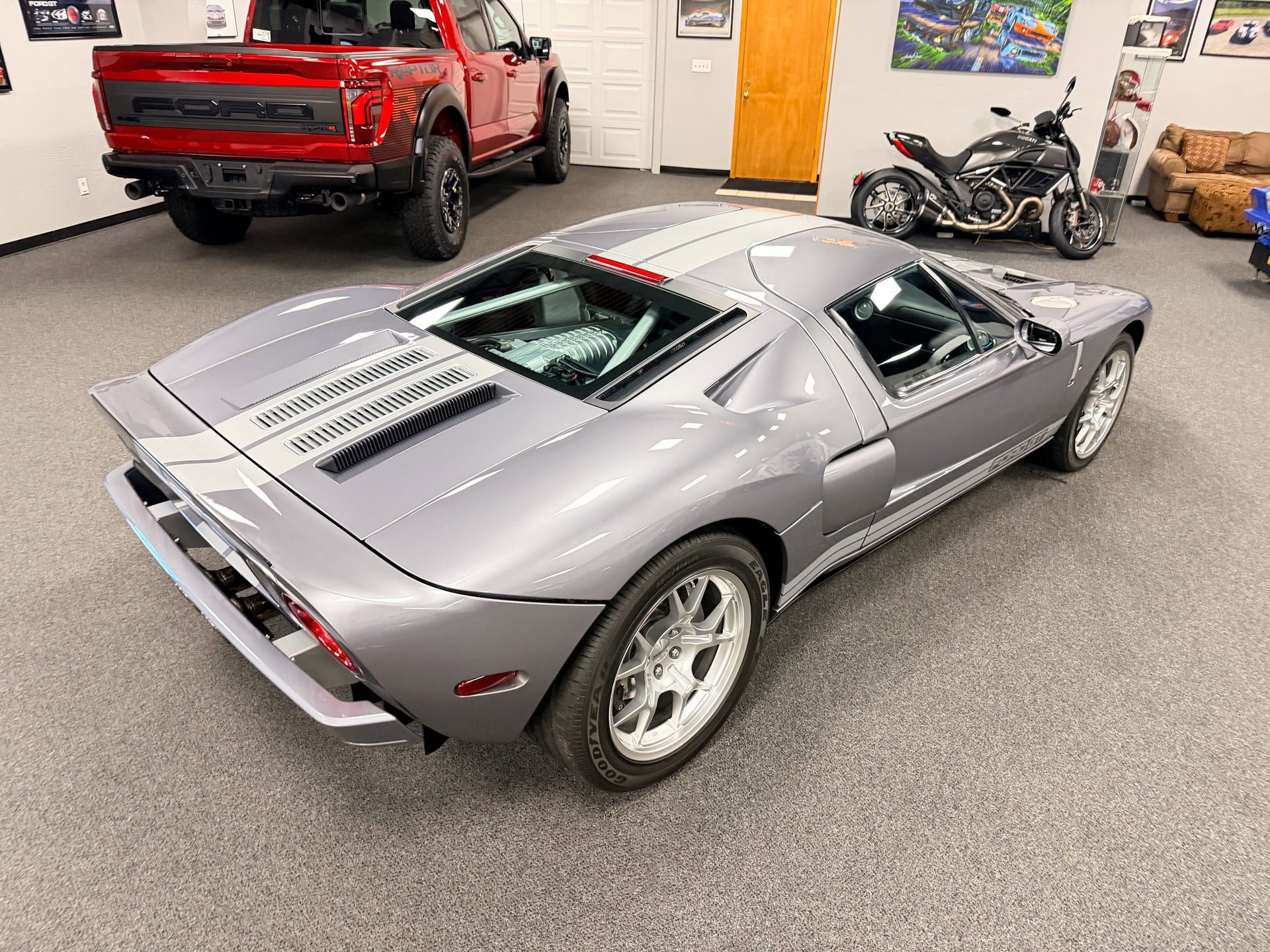 Used 2006 Ford GT image 35