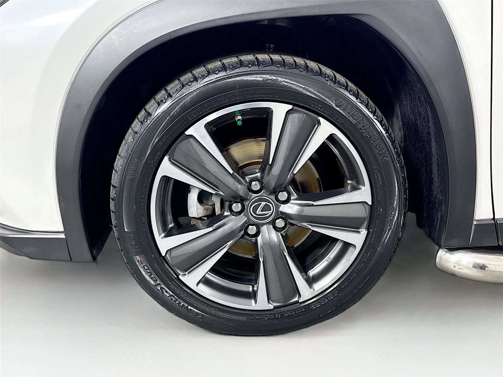 Used 2020 Lexus UX 200 image 41