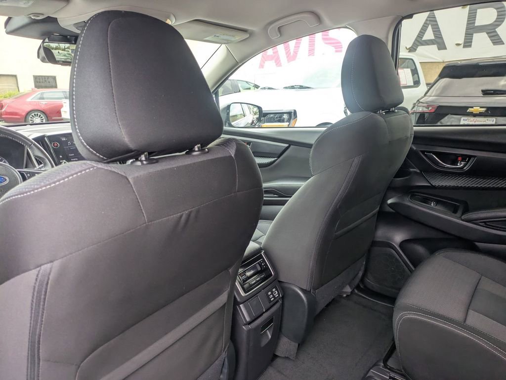 Used 2025 Subaru Ascent Premium AWD/4WD image 32