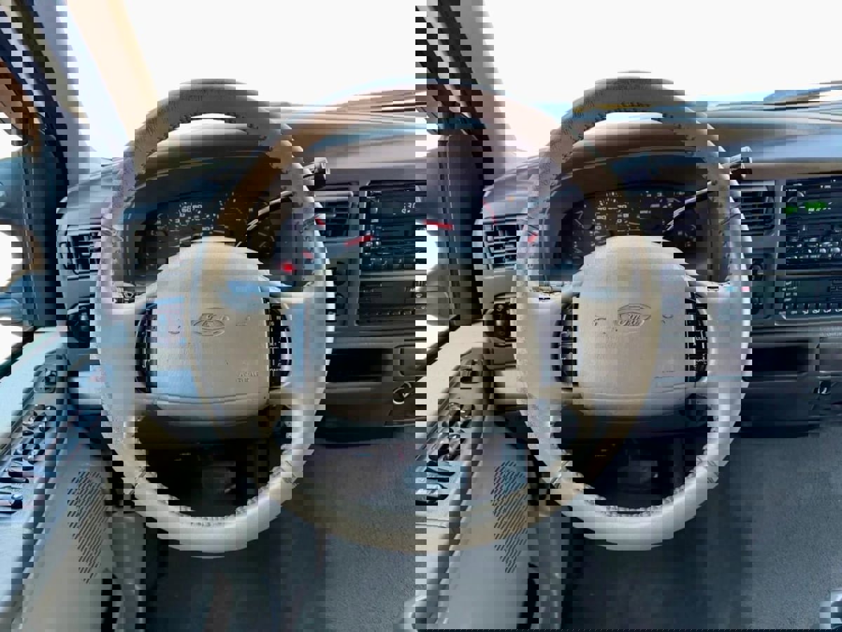 Used 2002 Ford Excursion Limited image 13