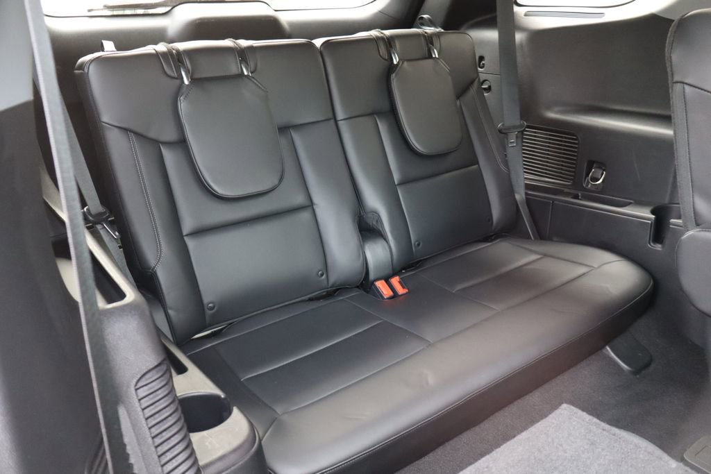 Used 2021 Ford Explorer XLT w/ Equipment Group 202A image 30