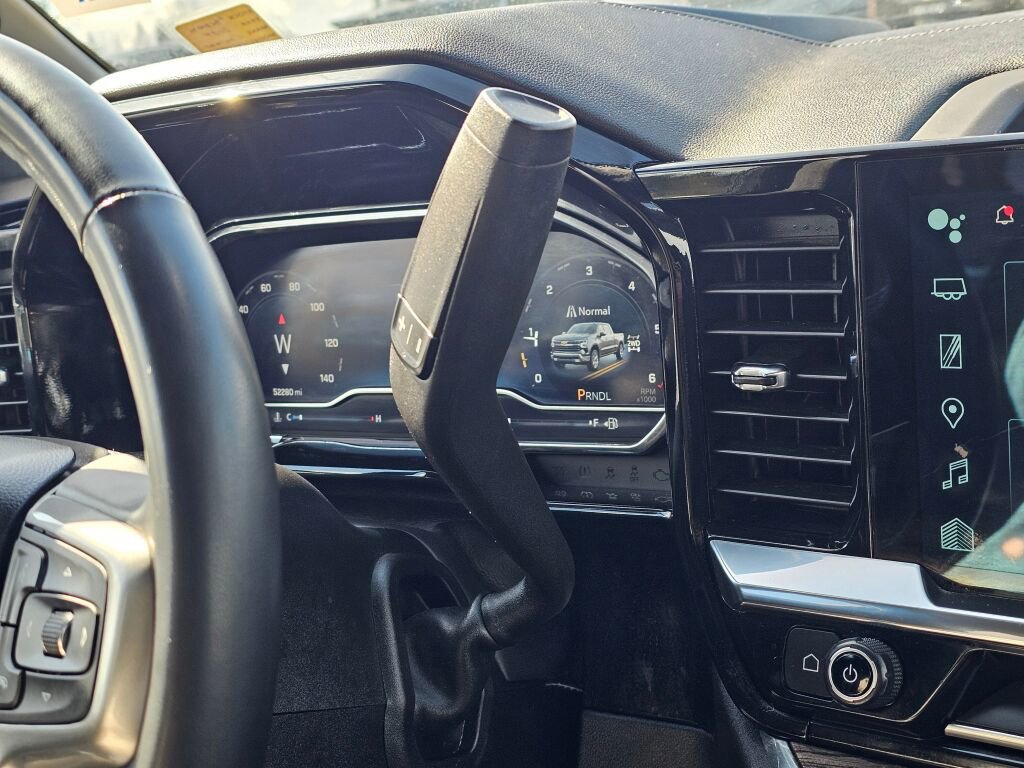 Used 2024 Chevrolet Silverado 1500 LT w/ Z71 Off-Road Package image 17