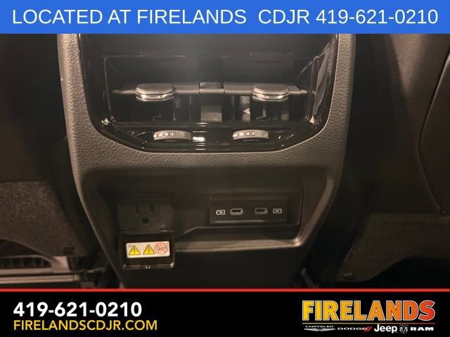 New 2026 Jeep Grand Cherokee Altitude AWD/4WD image 21