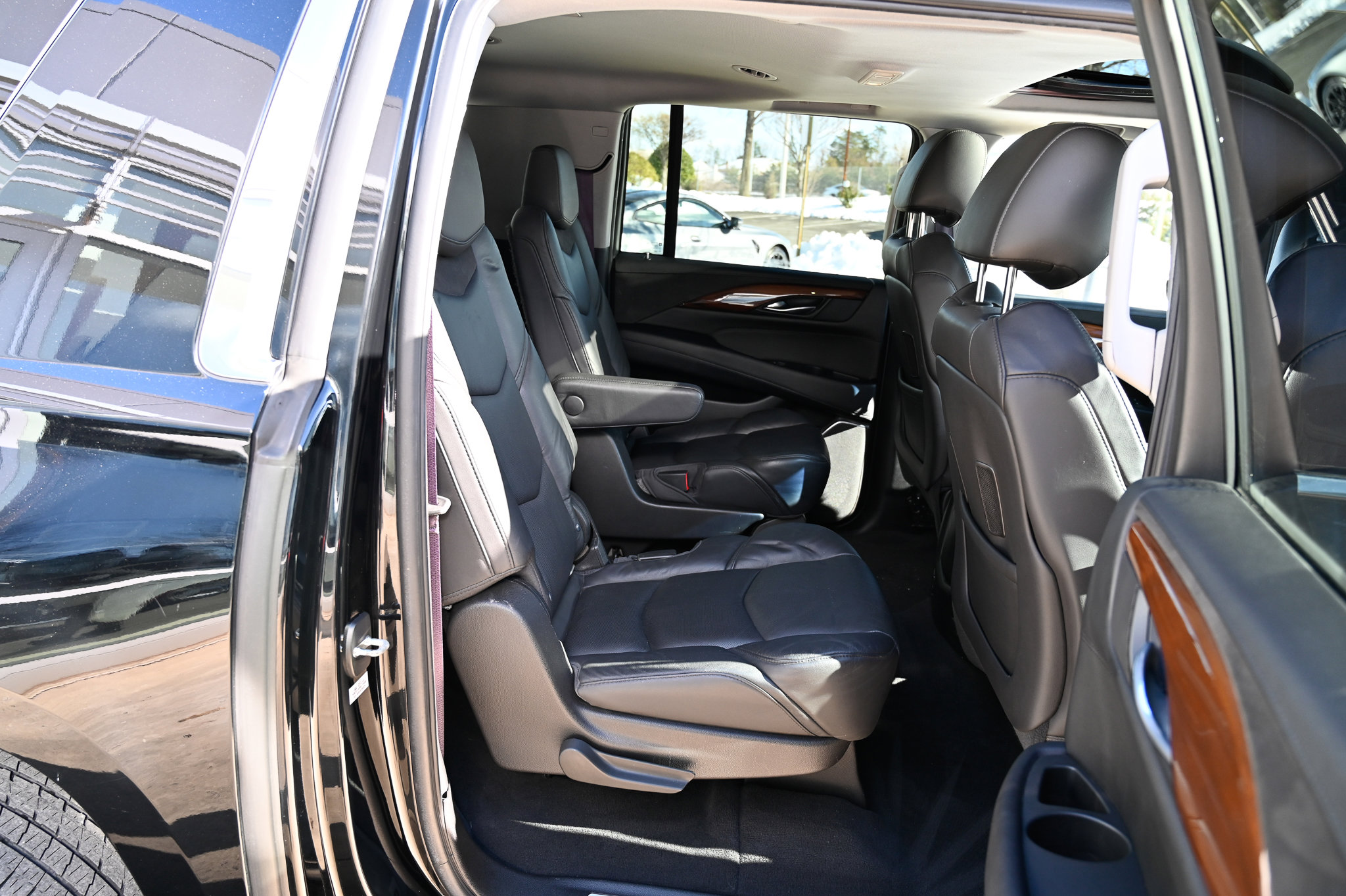 Used 2017 Cadillac Escalade ESV Luxury image 50