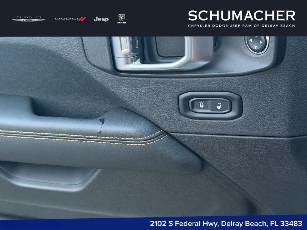 New 2027 Jeep Wrangler Unlimited Sahara AWD/4WD image 21