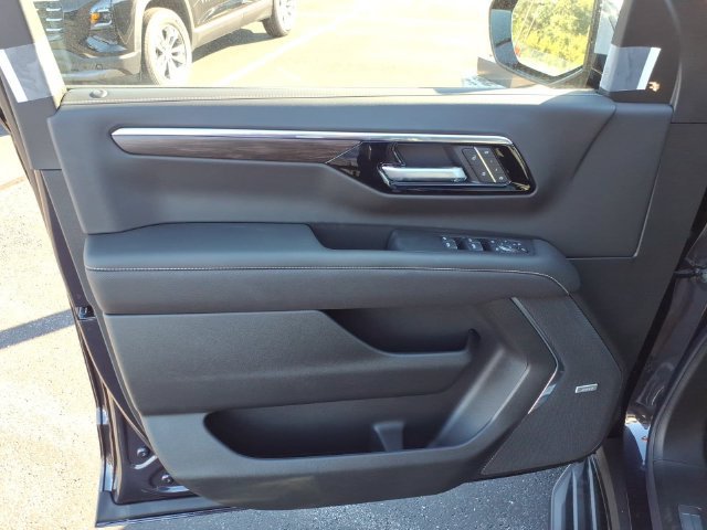 New 2027 Chevrolet Tahoe Premier w/ Sun And Tow Package AWD/4WD image 12