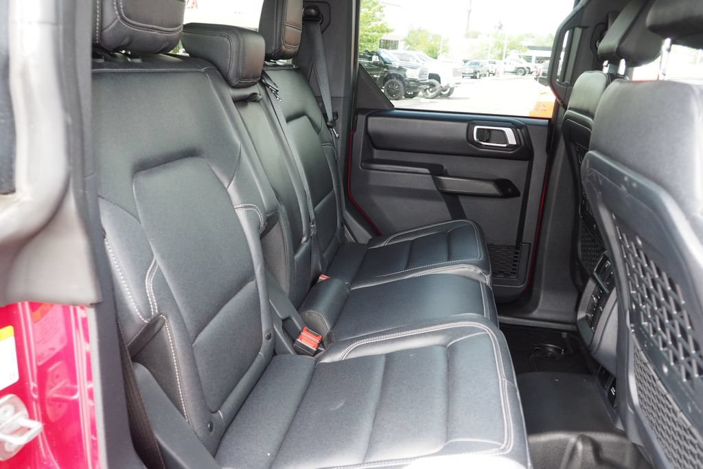 Used 2025 Ford Bronco Badlands AWD/4WD image 19