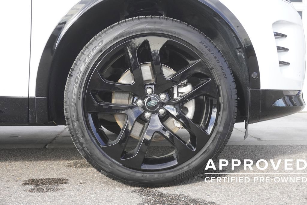 Used 2025 Land Rover Discovery Sport Dynamic SE image 35