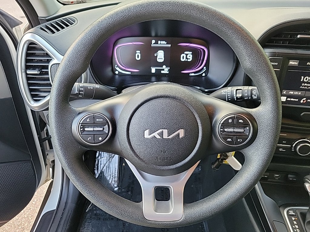 Used 2025 Kia Soul LX w/ LX Technology Package FWD image 26