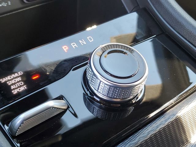 New 2025 Jeep Grand Cherokee Limited w/ Black Appearance Package image 12