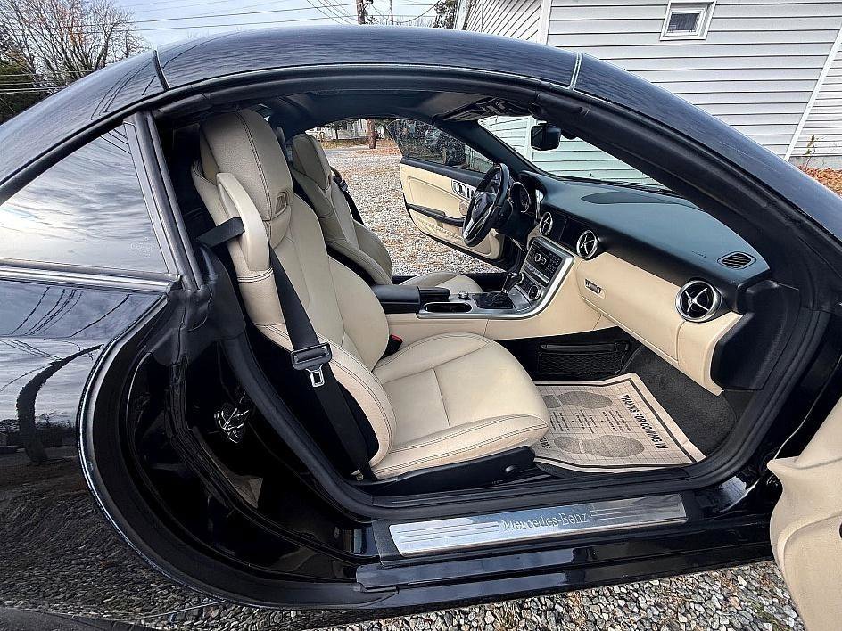Used 2012 Mercedes-Benz SLK 350 w/ Premium I Pkg image 14