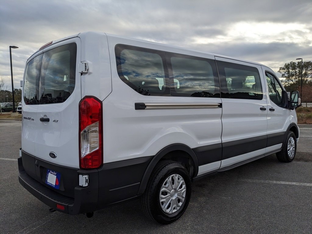 Used 2023 Ford Transit 350 XLT image 19